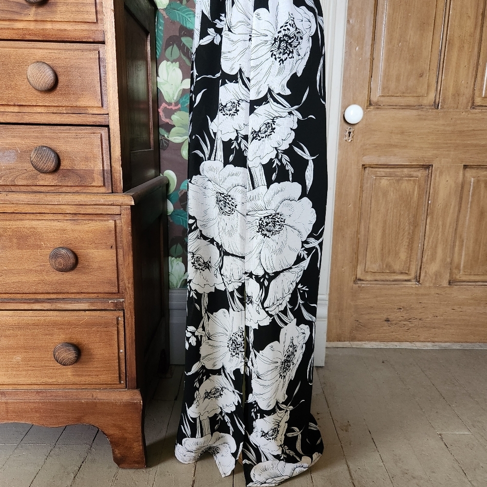 Truly Poppy Black & White Floral Maxi Dress | Size M | Sleeveless Elastic Waist - Picture 4 of 12